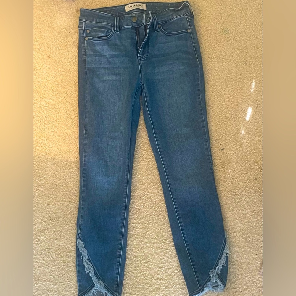 Blue skinny jeans pants 🌼
